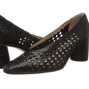 Women's hole high heels black